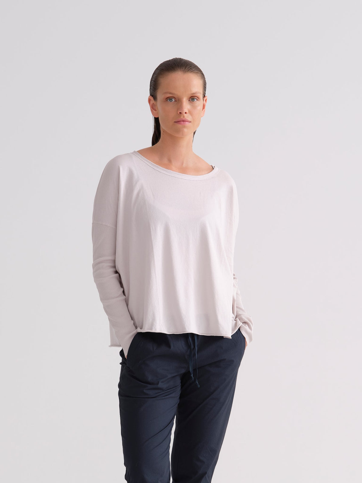 Light Pink Loose-Fit Long Sleeved Crew Neck T-Shirt
