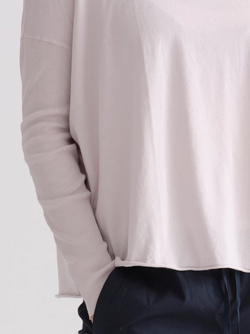 Light Pink Loose-Fit Long Sleeved Crew Neck T-Shirt