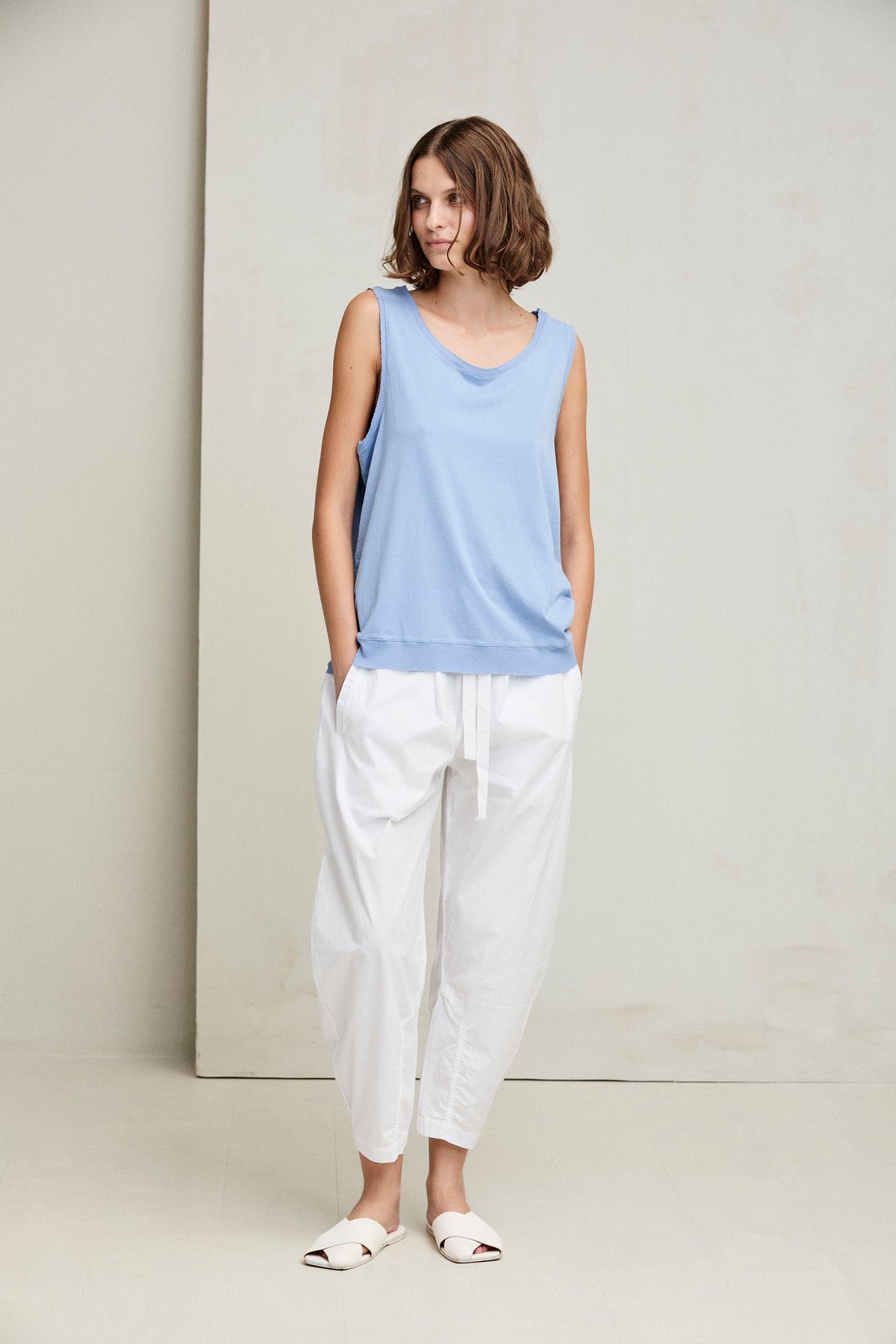 Light Blue Round Neck Sleeveless Knitted Tank Top