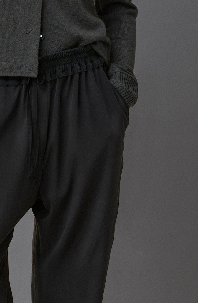 Loose-Fit Black Casual Trousers
