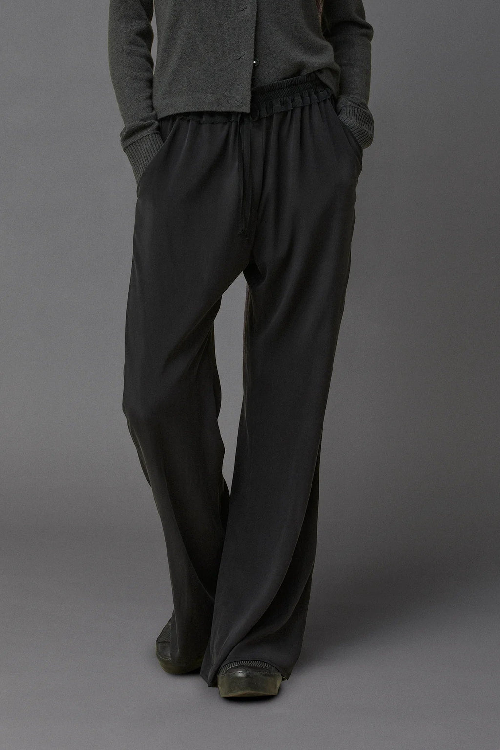 Loose-Fit Black Casual Trousers