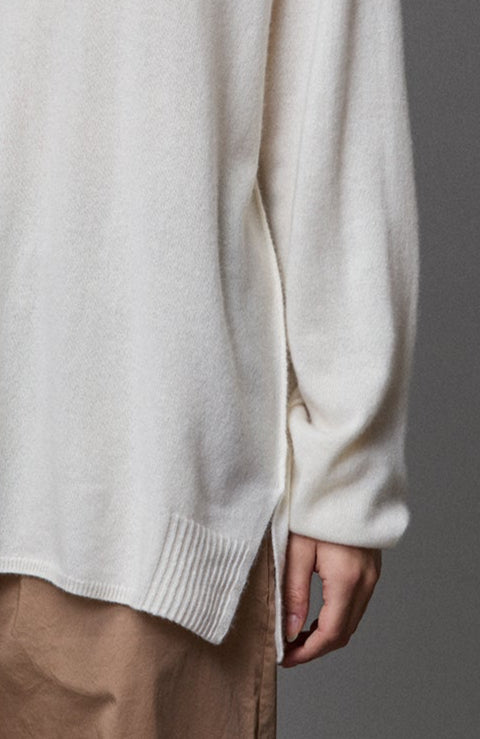 Soft White Turtleneck Oversized Cashmere Sweater
