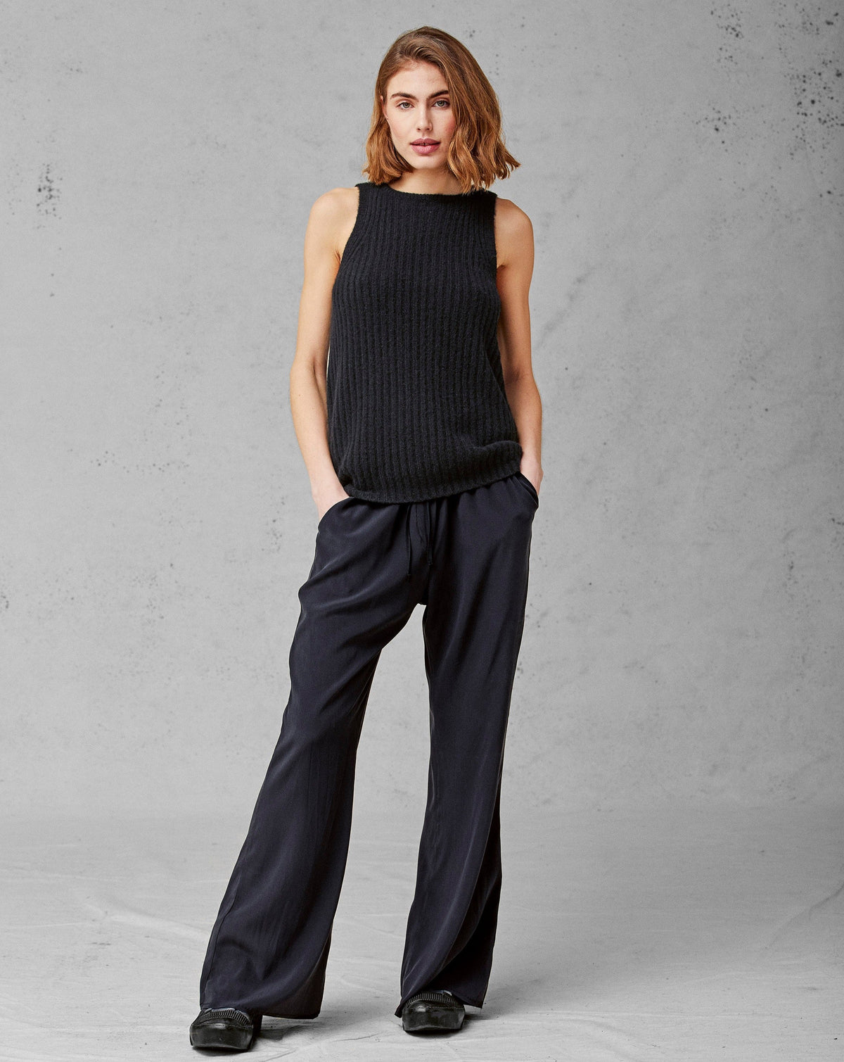 Classic Sleeveless Knitted Top