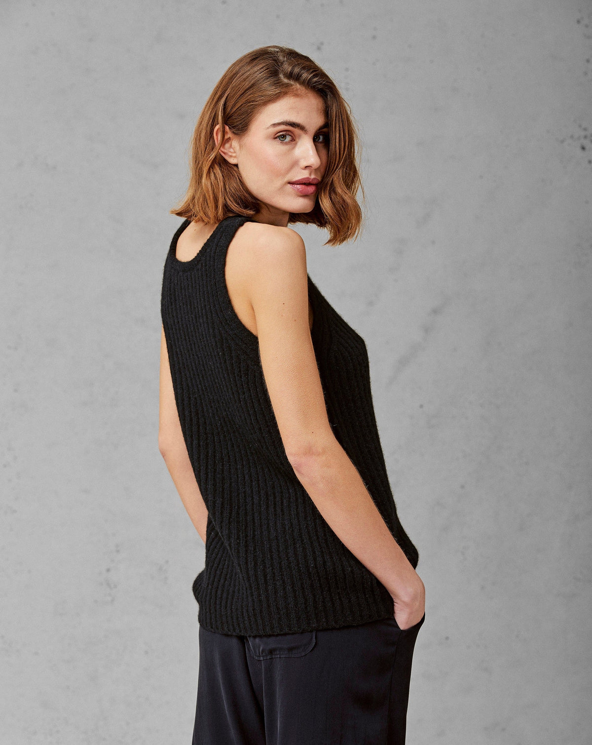 Classic Sleeveless Knitted Top