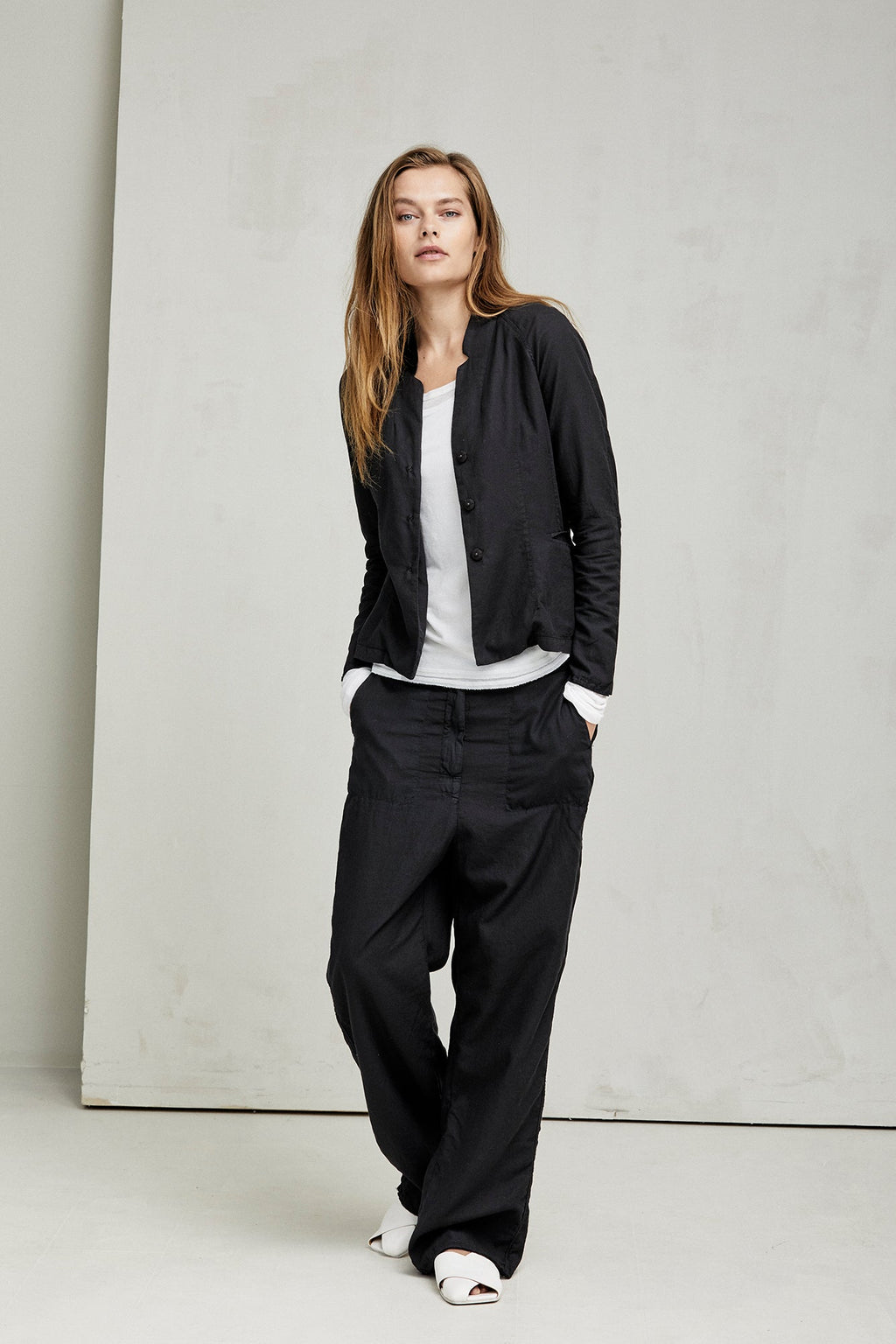 Casual Black Lightweight Jacket with Cool Cuffs