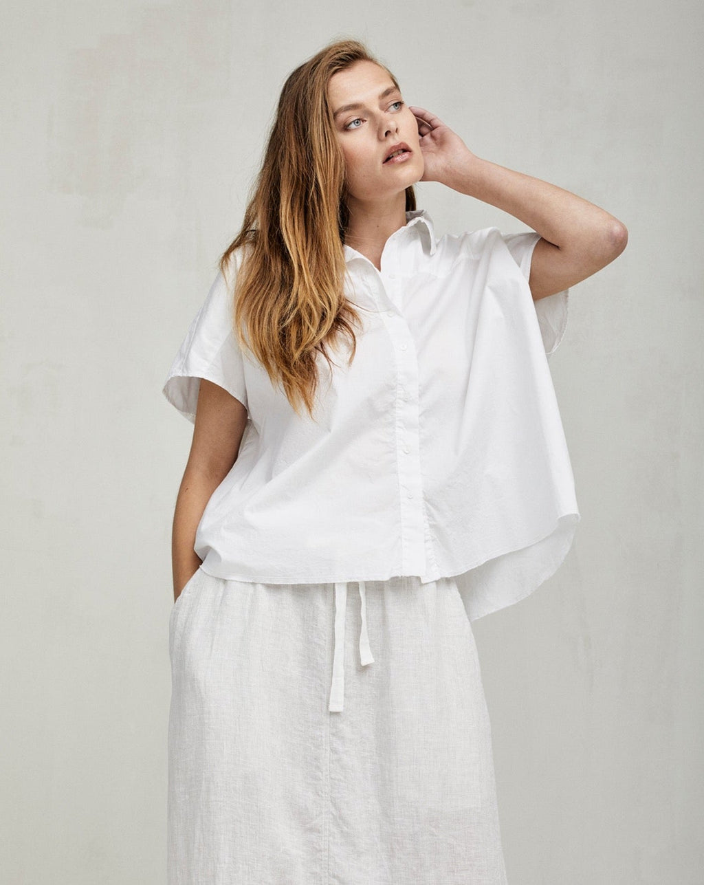White Short - Sleeved Simple Button - Up Shirt