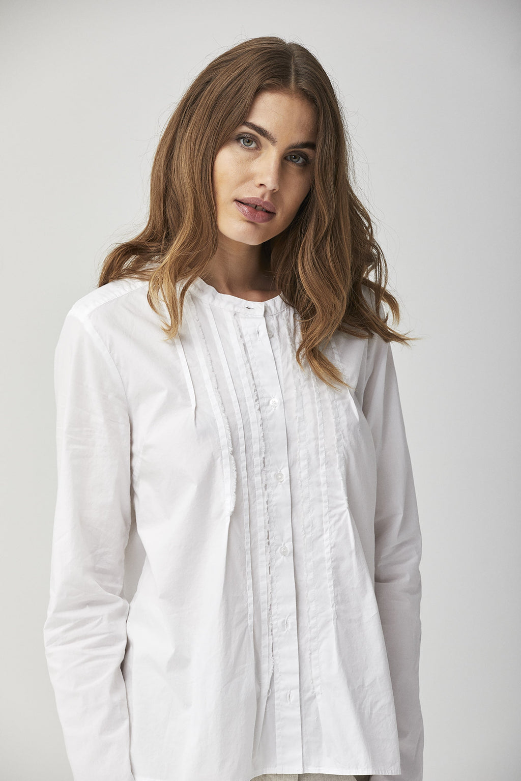 White Simple-Style Long-Sleeve Button-Up Shirt