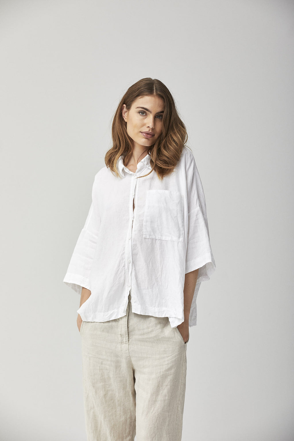 White Loose-Fit Sleeve Basic Shirt