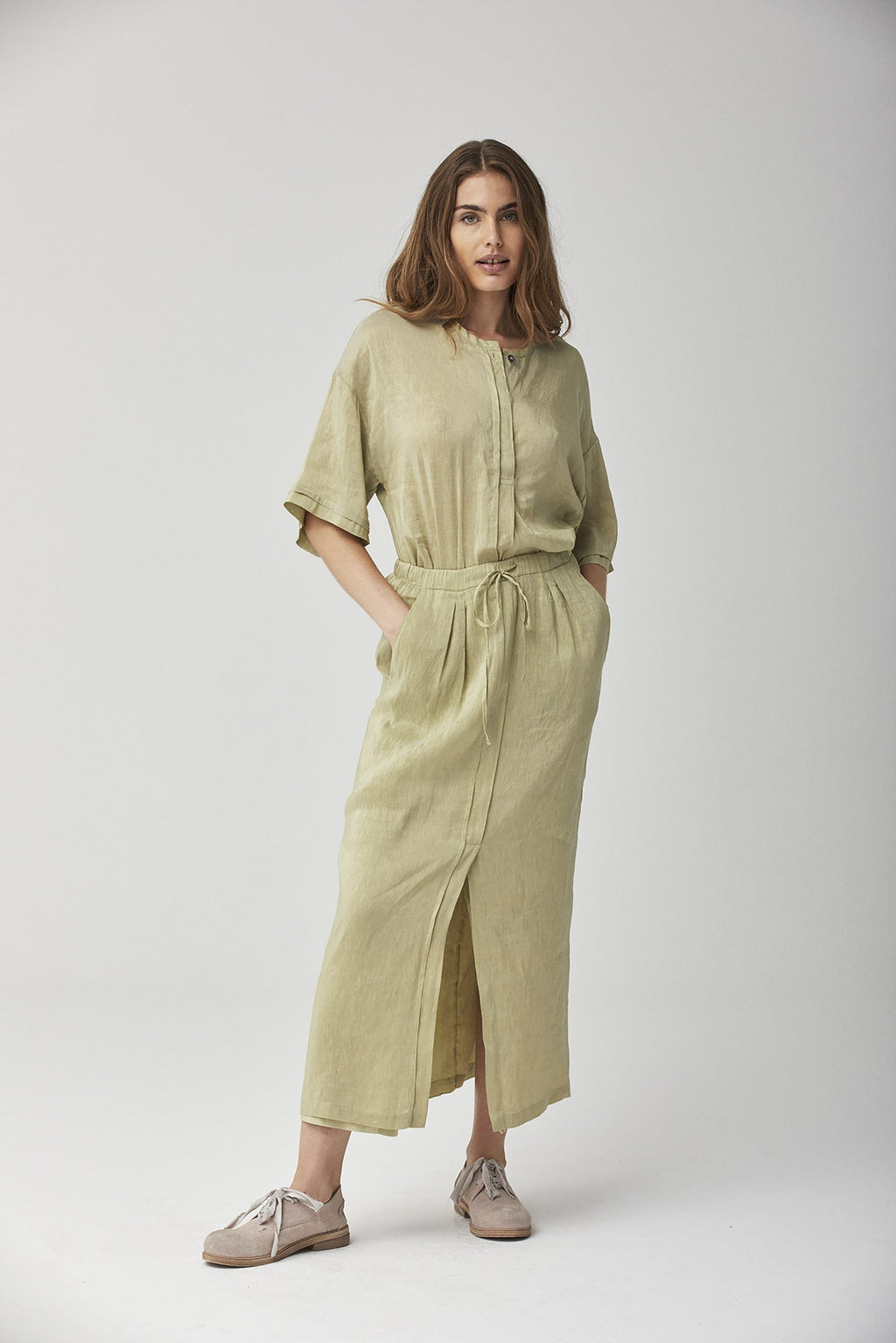 Eco Friendly Linen Short Sleeved Button Up Shirt