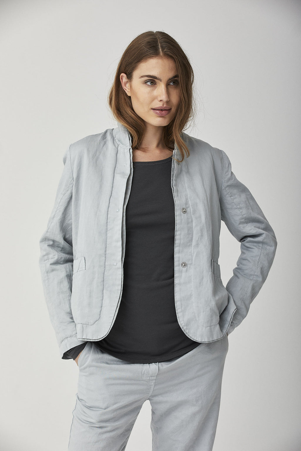 Loose-Fit Linen Long-Sleeve Shirt with Pockets