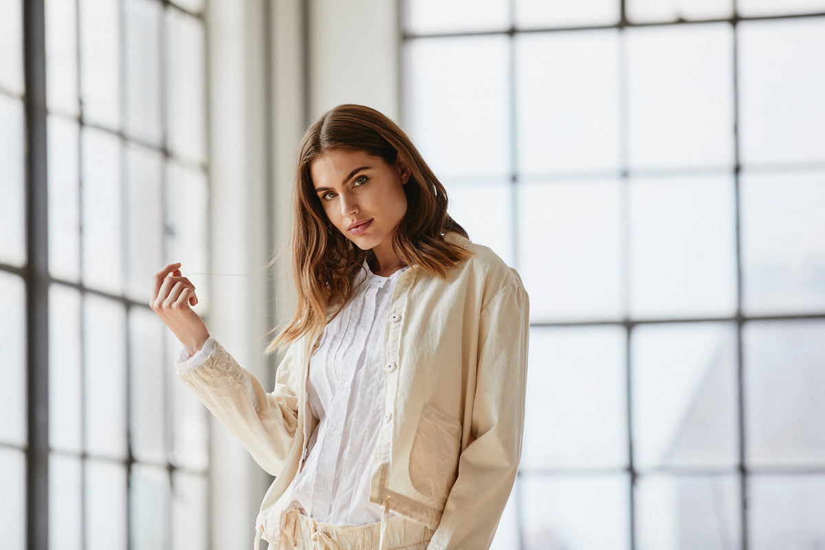 White Simple-Style Long-Sleeve Button-Up Shirt