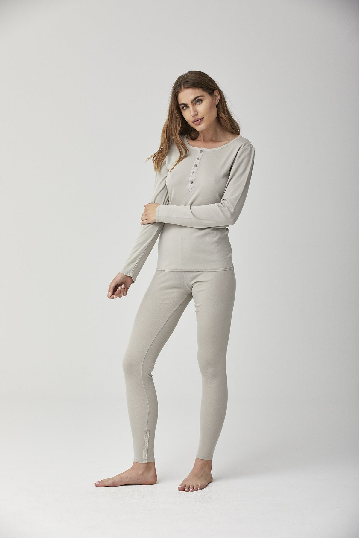 No Front Seam High-Waist Slimming 3/4 Pants