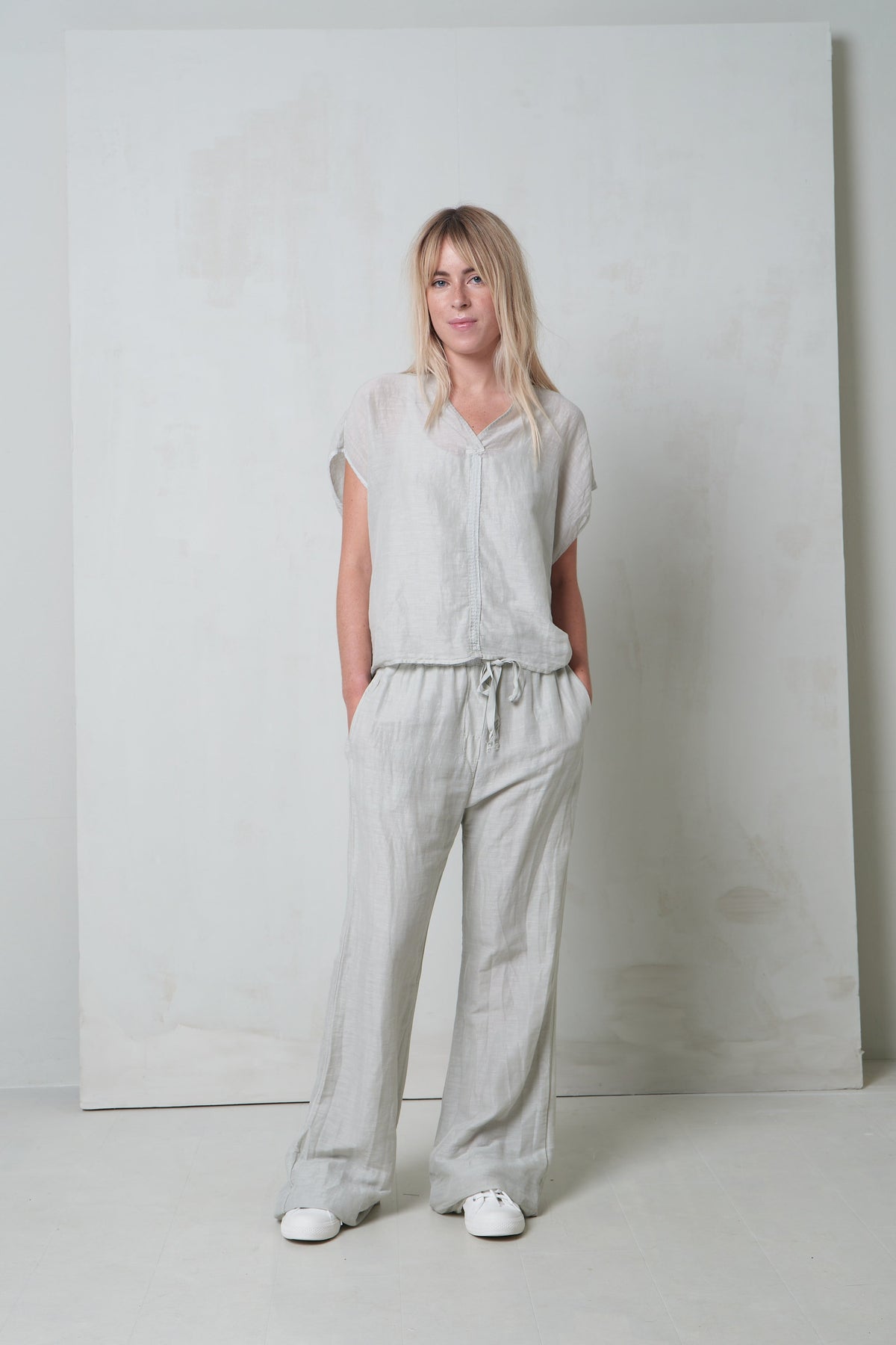 Light Gray Linen Loose Short Sleeve V-Neck Top