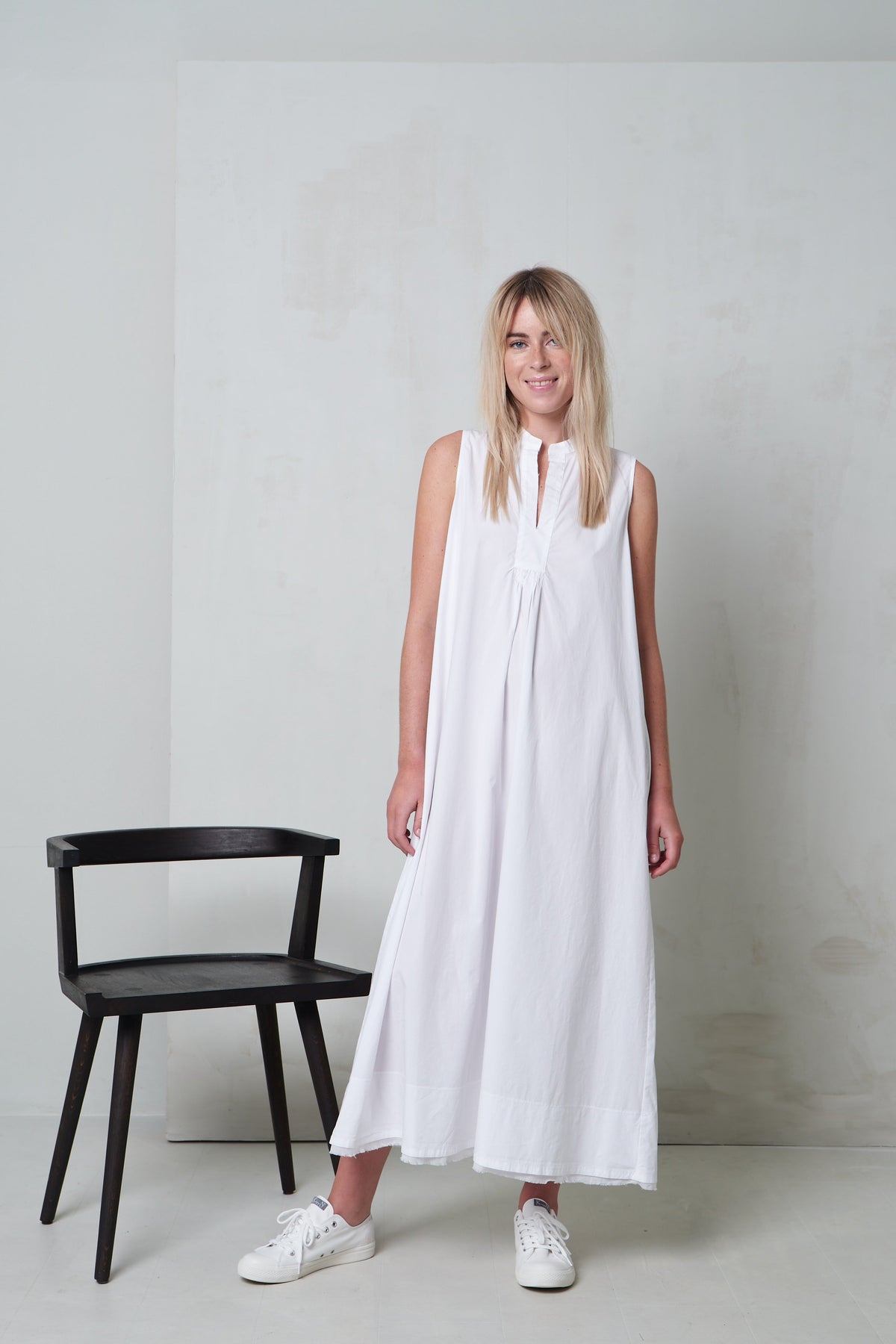 White Sleeveless Cotton Loose Dress