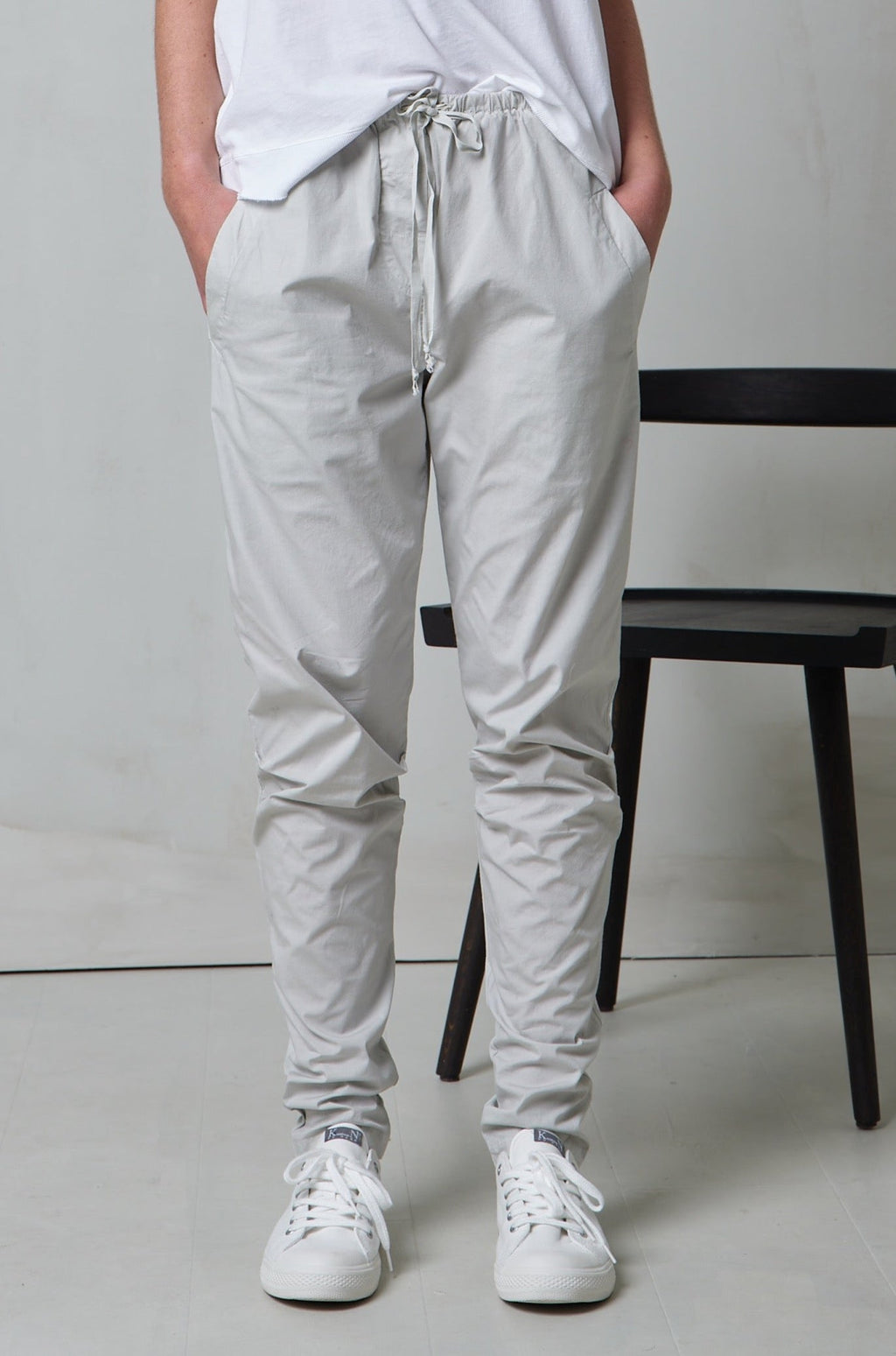 White Drawstring Cuffed Casual 3/4 Pants