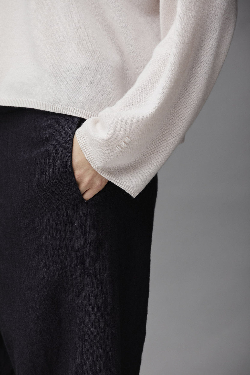 White V-neck Batwing Sleeve Knitted Sweater