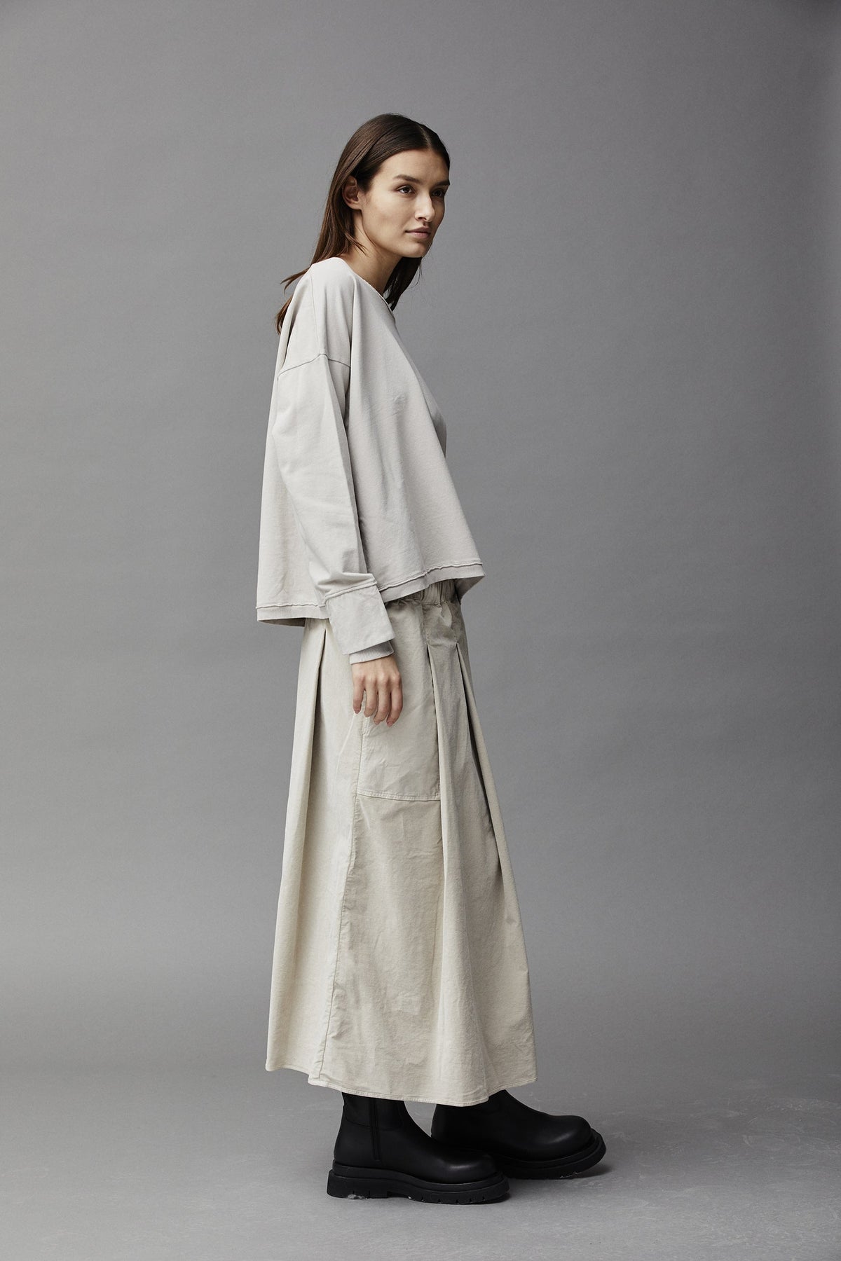 Soft Minimalist Style Round Neck Long - Sleeved Top