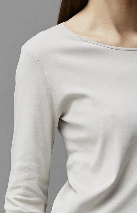 White Simple Round Neck Long Sleeves Basic Layering T-Shirt