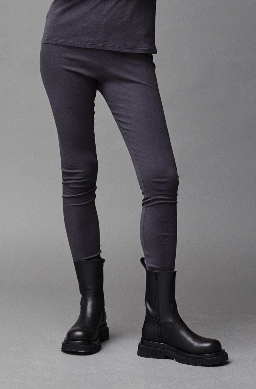 Slim fit stretch pants