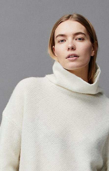 High - Neck Loose Fit Cashmere Sweater