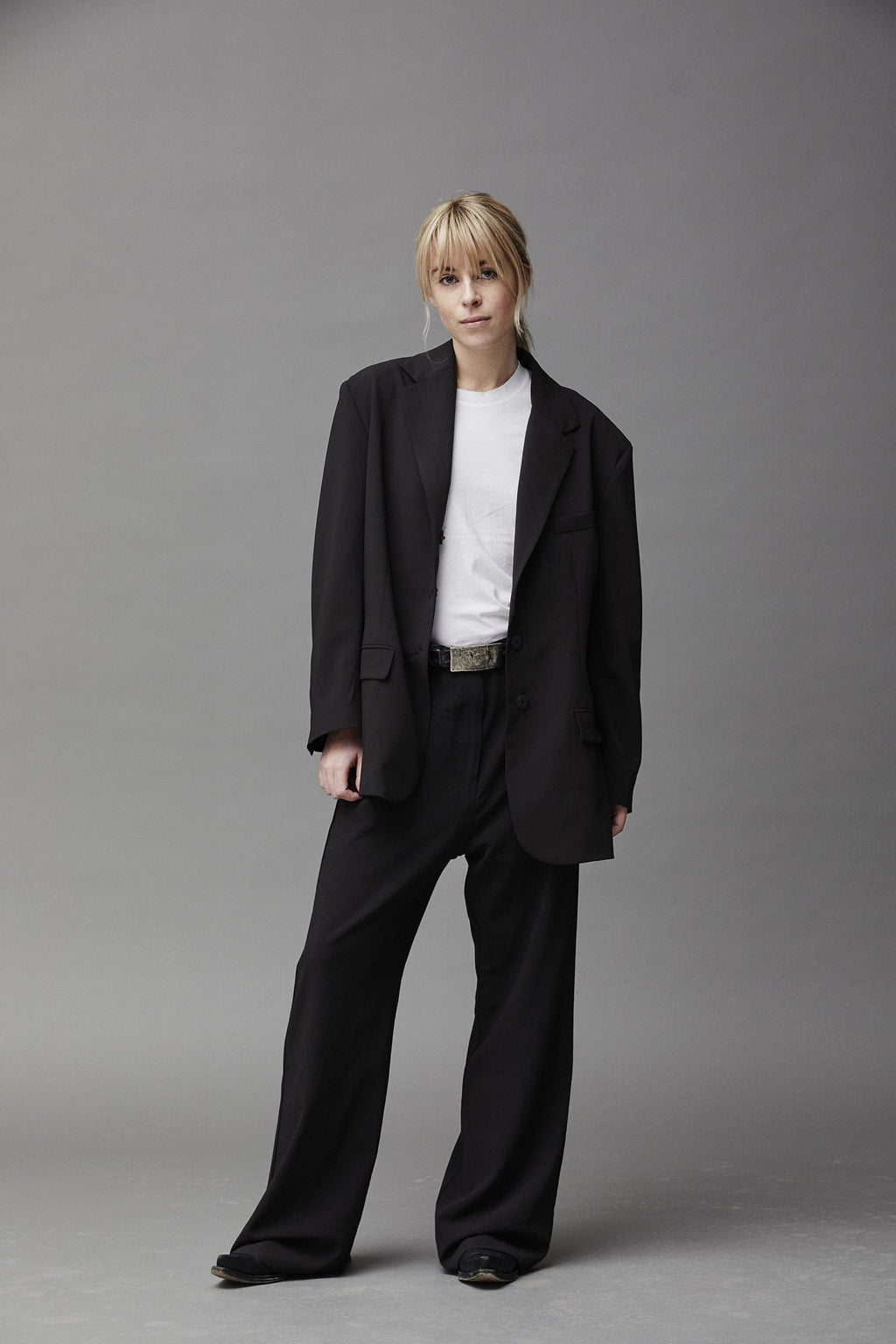 Classic Black Minimalist Blazer Jacket