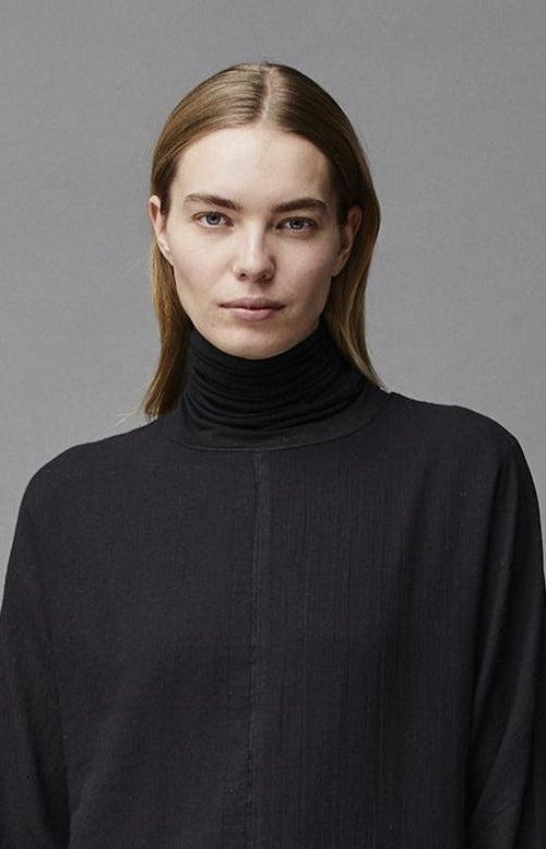 Black Long - Sleeved High - Neck Minimalist Long Dress