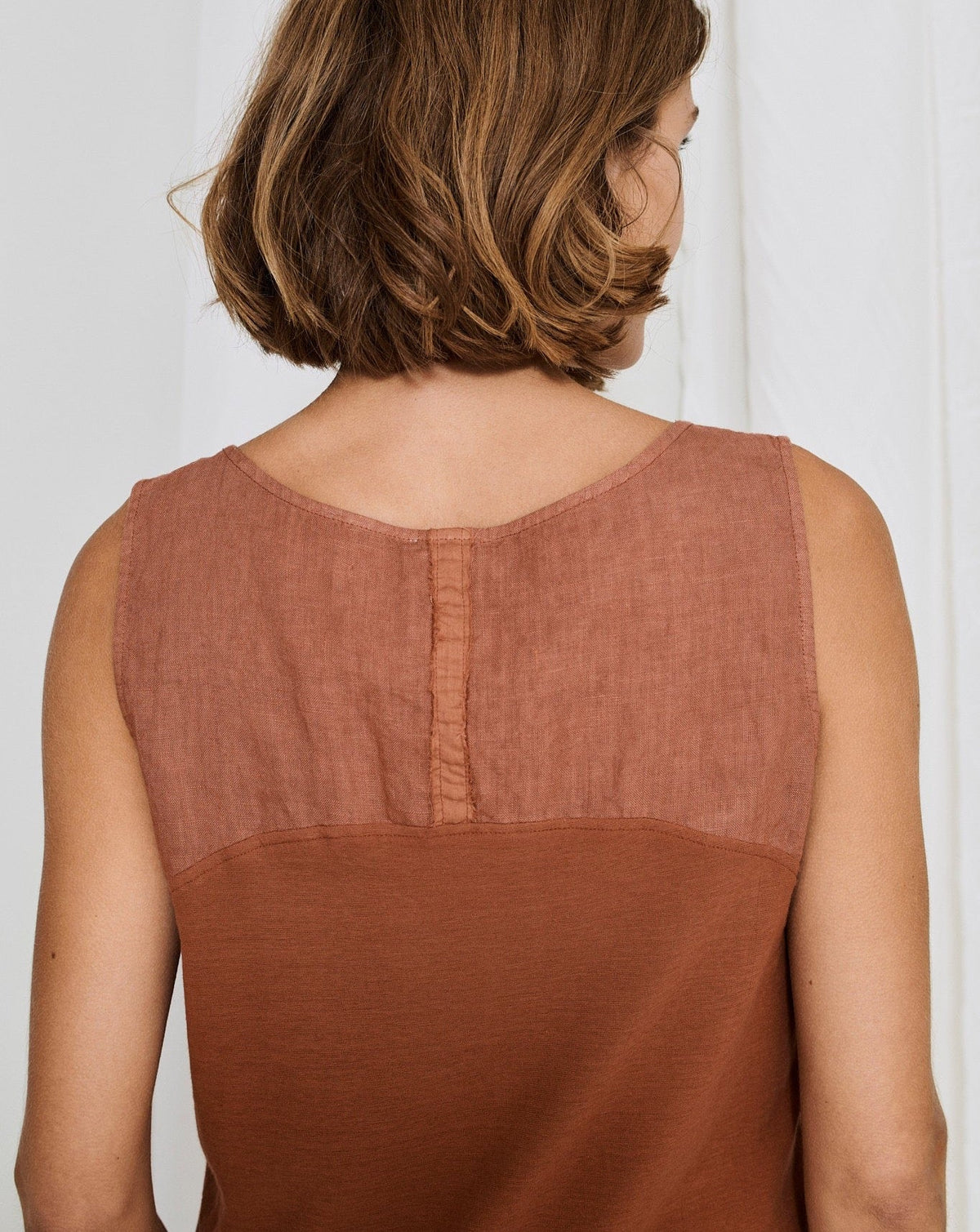 Rust - Colored Sleeveless Back - Detail Tank Top