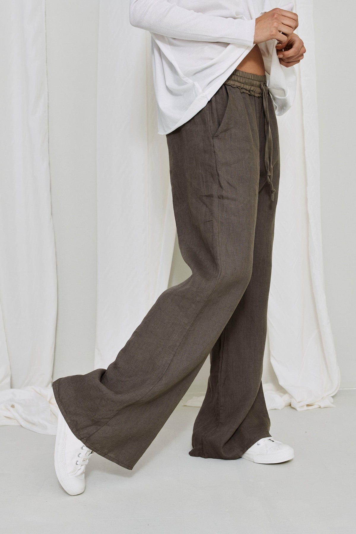 Lightweight Breathable Wide-Leg Pants
