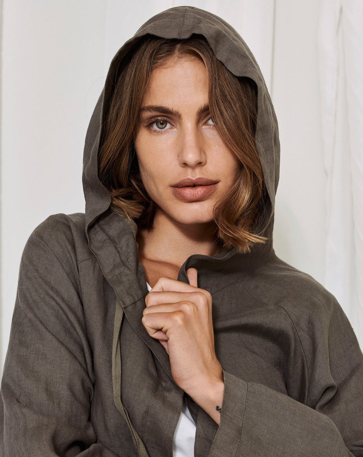 Casual Hooded Jacket with Minimalist Style