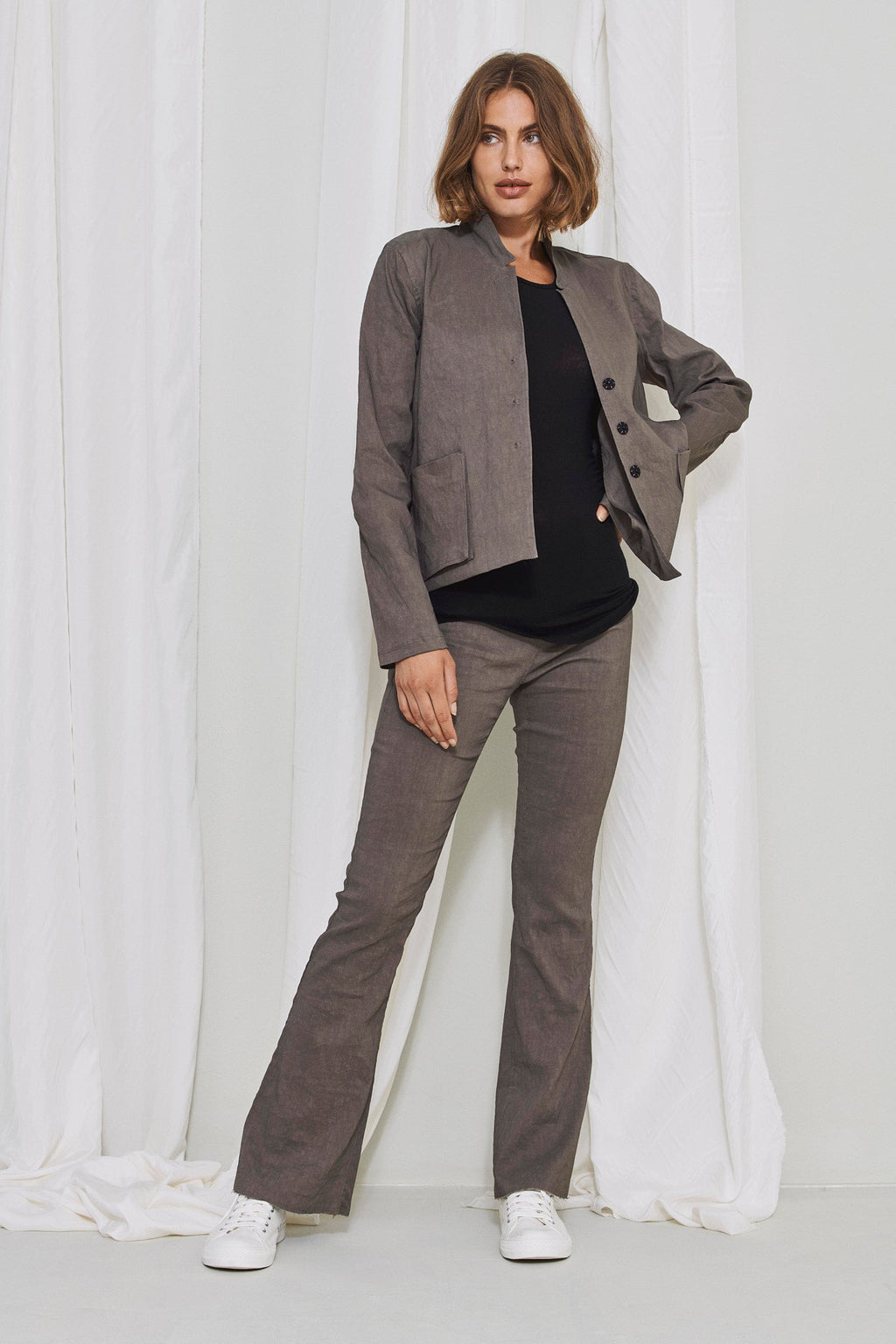 Elegant Grey Linen-Blend Buttoned Jacket with Pockets